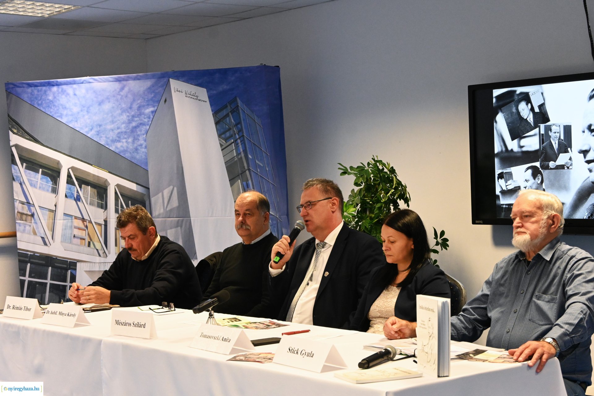 A "Váci 100" rendezvénysorozat programjait ismertették a VMKK-ban