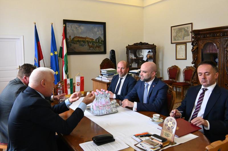 A városházára látogatott a lengyel nagykövet