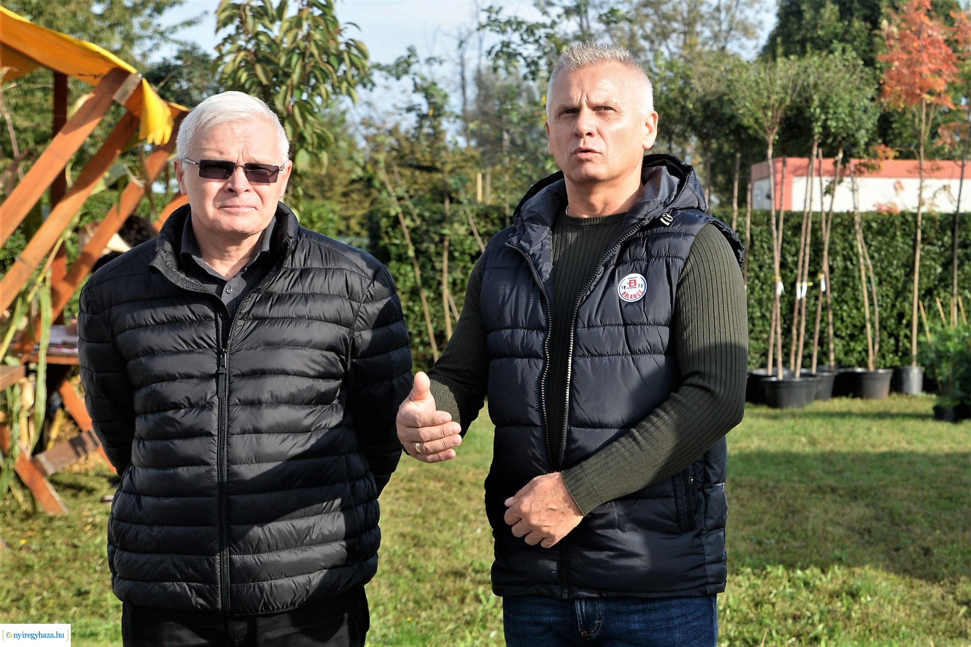 A Városszépítő program növényeinek átadása