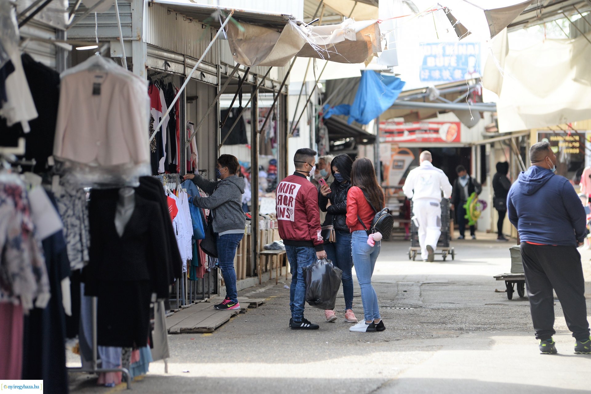 A Vásártér hétvégén is várja a vásárlókat