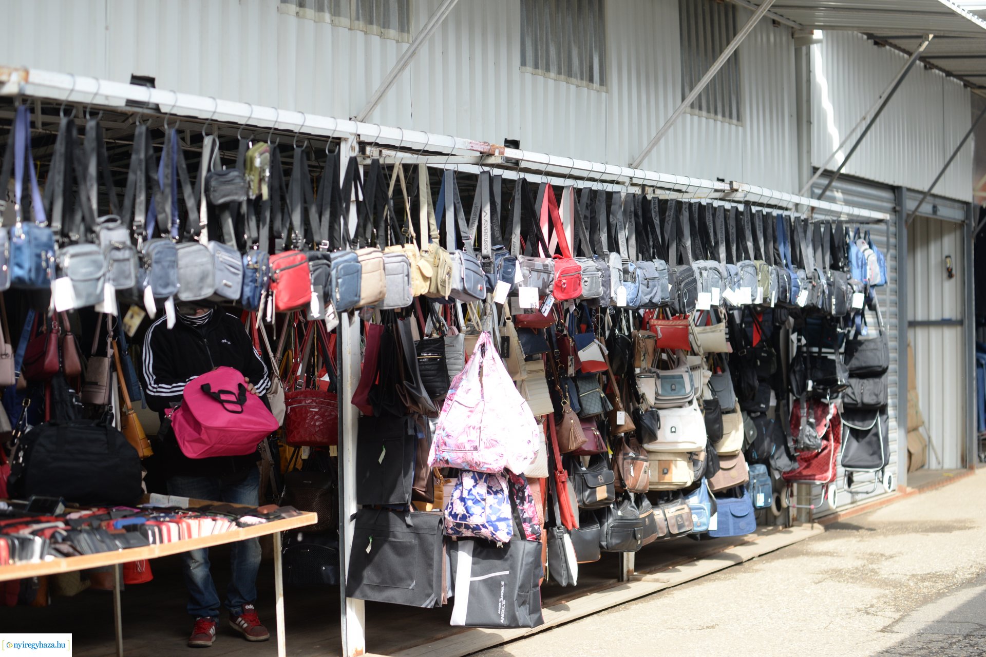 A Vásártér hétvégén is várja a vásárlókat