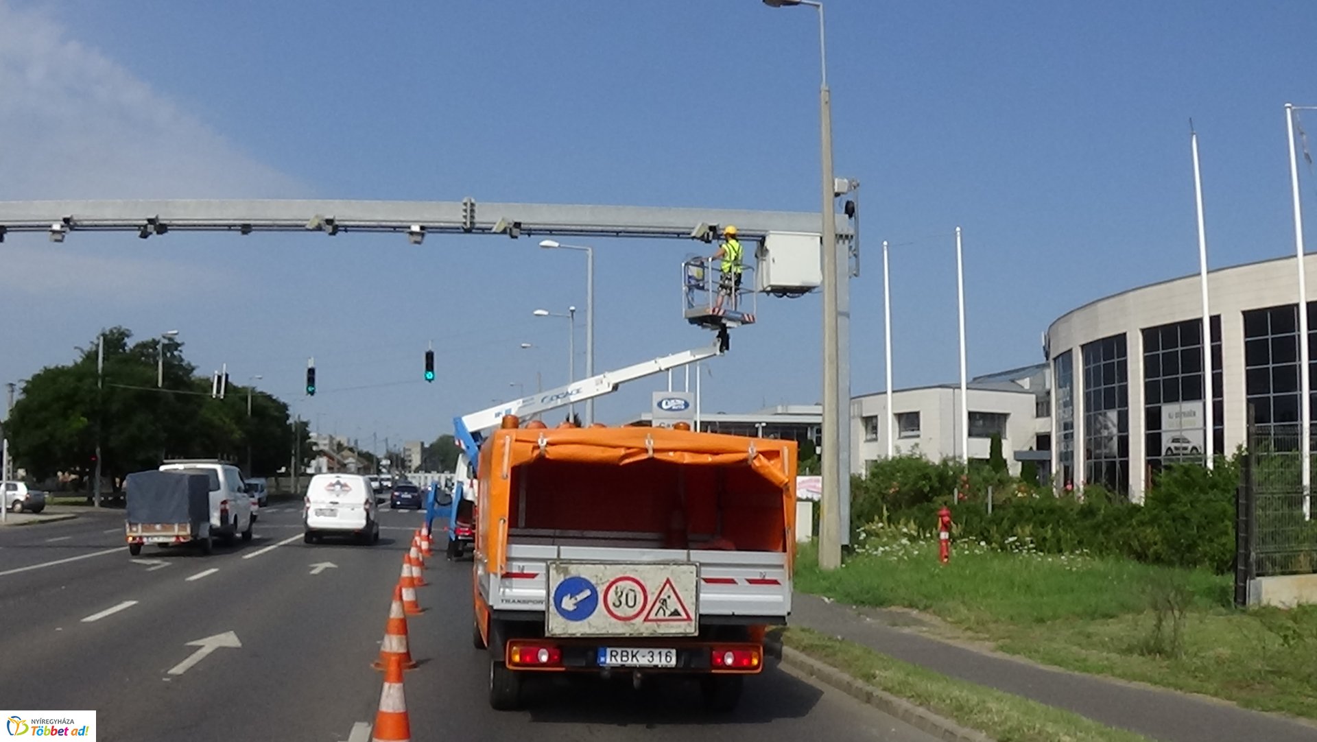 A VÉDA kapuk karbantartását végzik