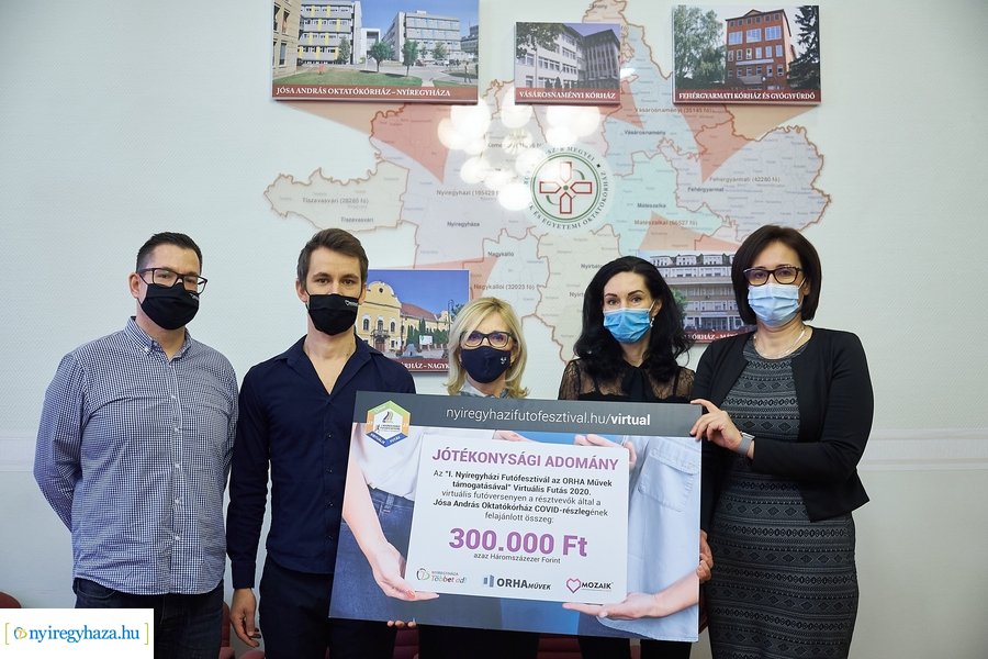 Adomány a Jósa András Oktatókórháznak