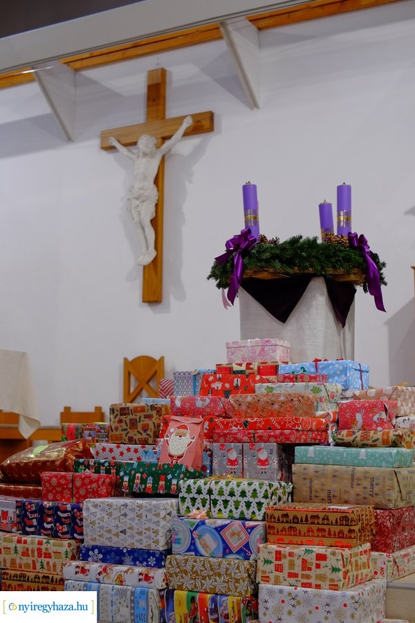 Adomány a Szent Imre iskolától