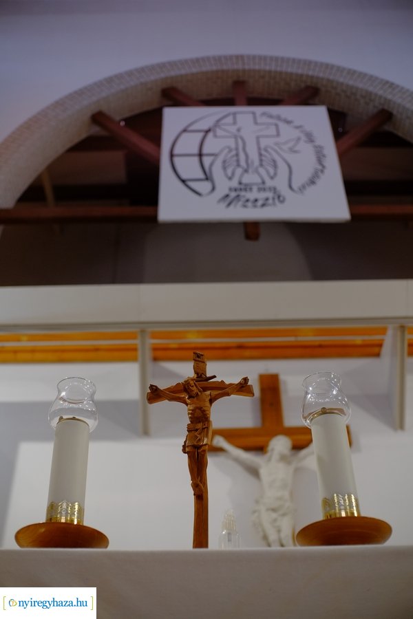 Adomány a Szent Imre iskolától