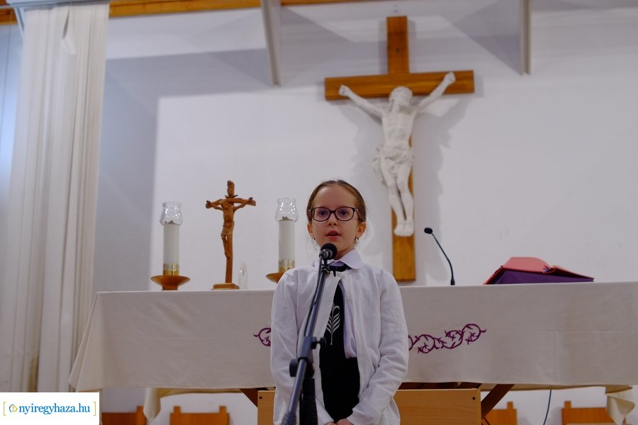 Adomány a Szent Imre iskolától