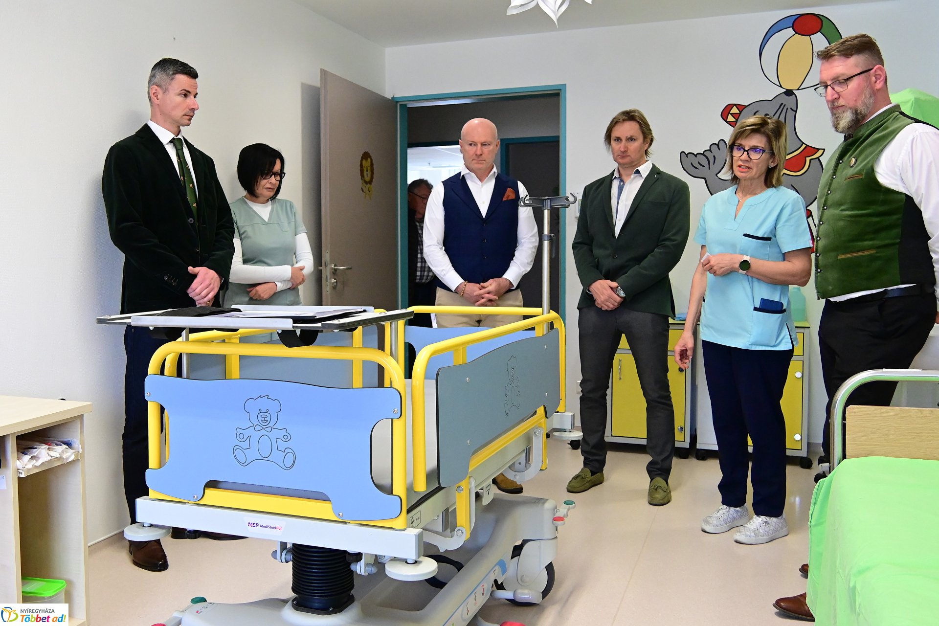 Adomány a vadászoktól a kórház gyermekosztálya részére