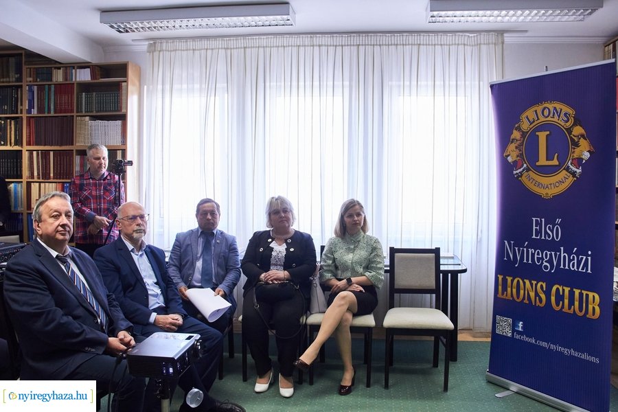 Adomány átadások a Levéltárban