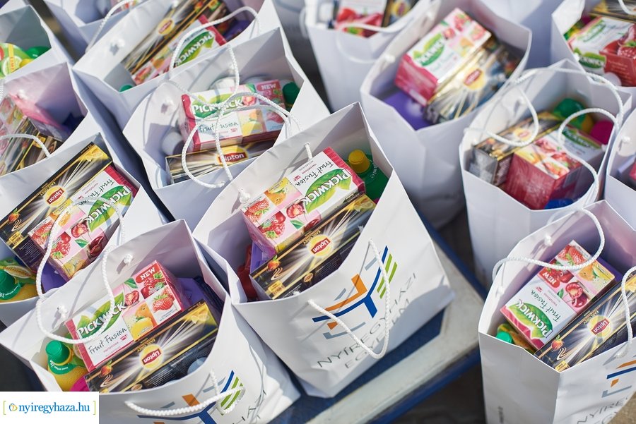 Adomány az egyetemtől 2021 04 22