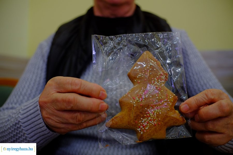 Adomány az idősotthonnak - VANYE