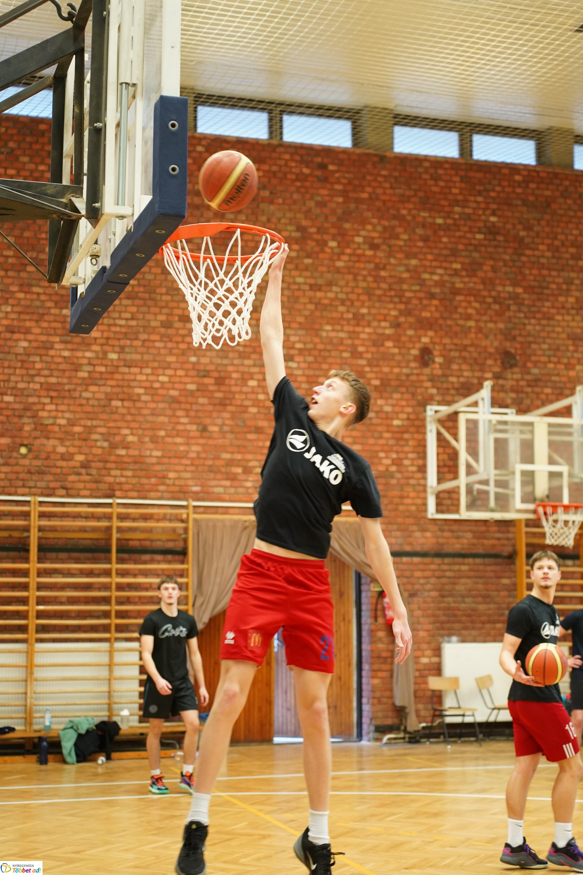 Adománygyűjtés és sport – Jótékonysági Sportnappal zárta a félévet a Nyíregyházi Egyetem
