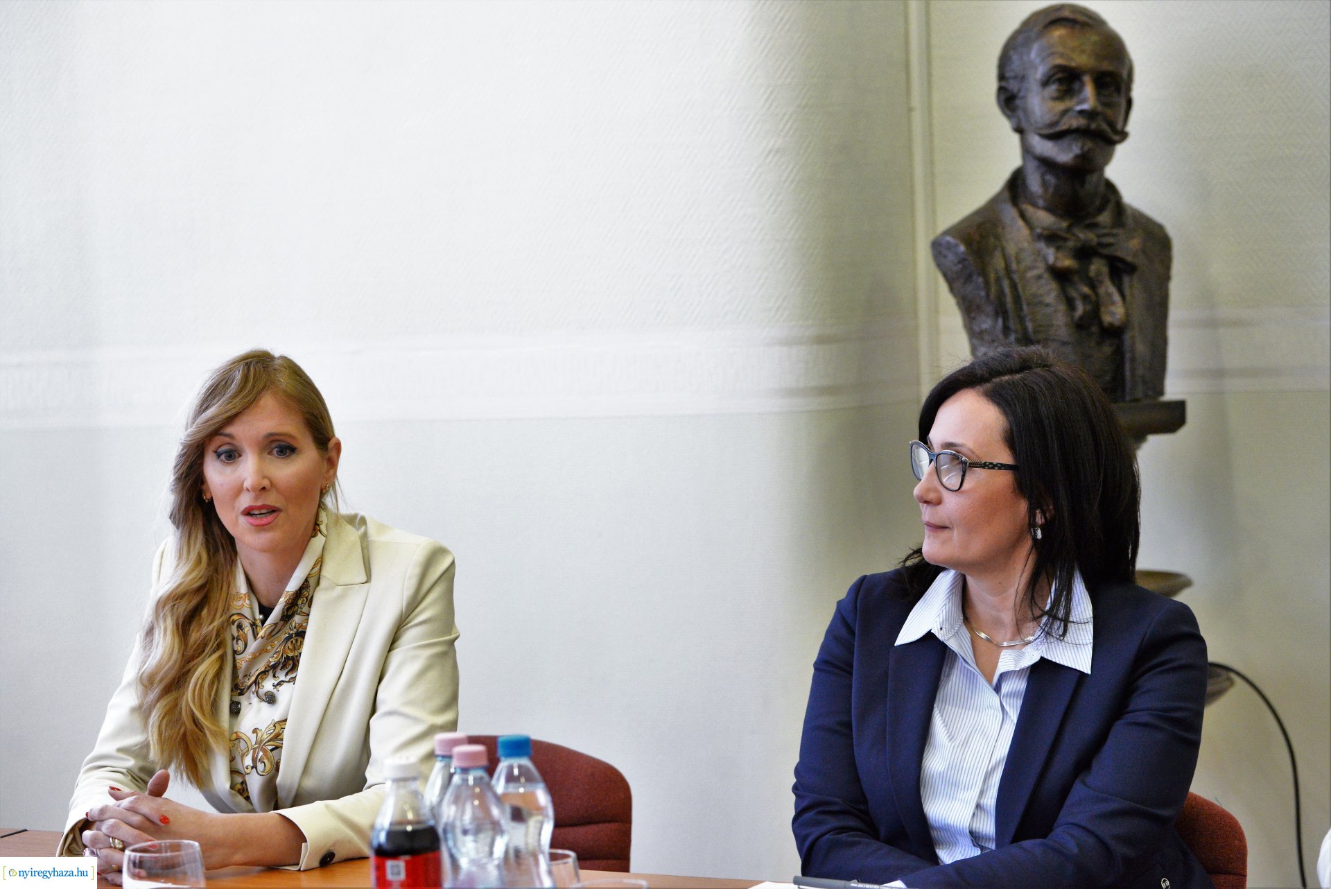 Adományt vittek a vadászok a Jósa András Oktató Kórházba