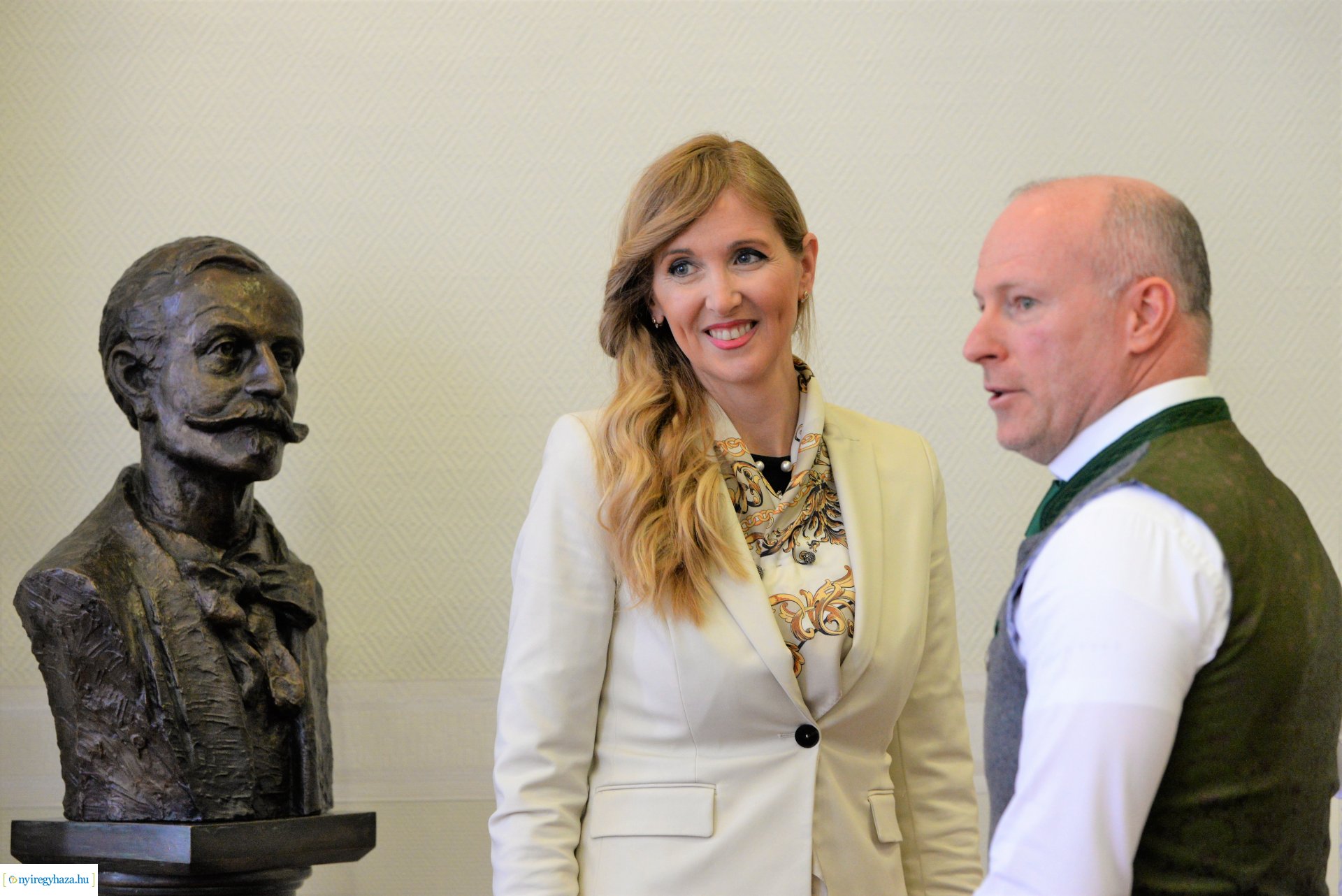 Adományt vittek a vadászok a Jósa András Oktató Kórházba