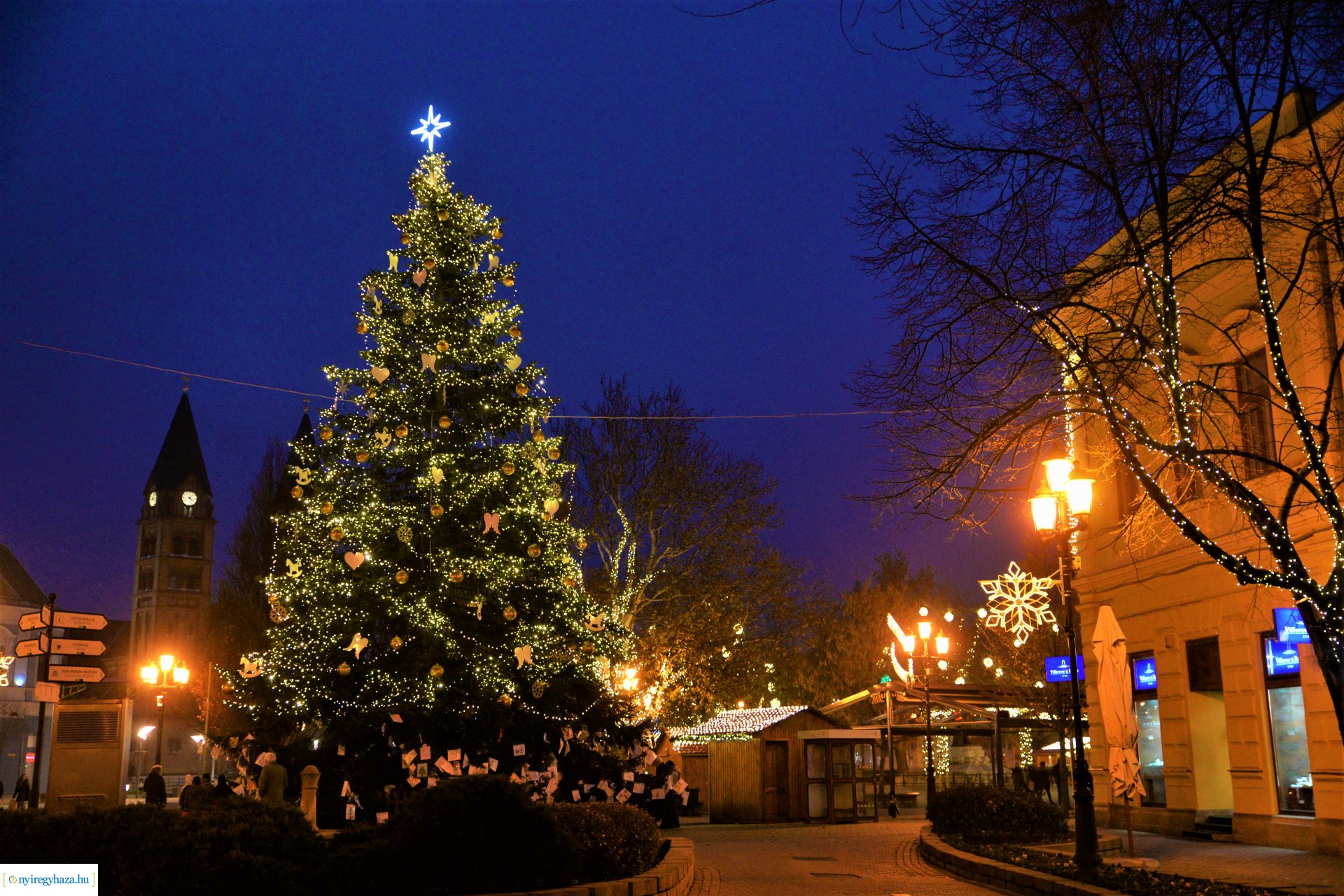 Adventi fények Nyíregyházán