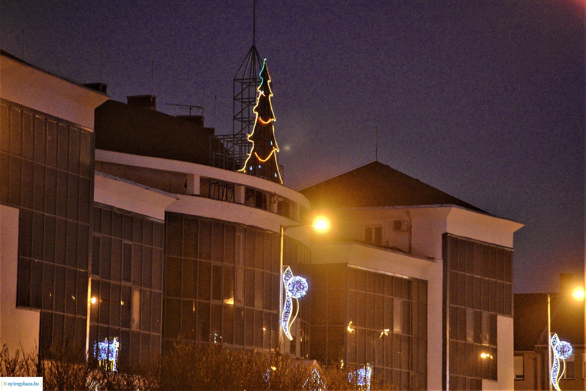 Adventi fények Nyíregyházán