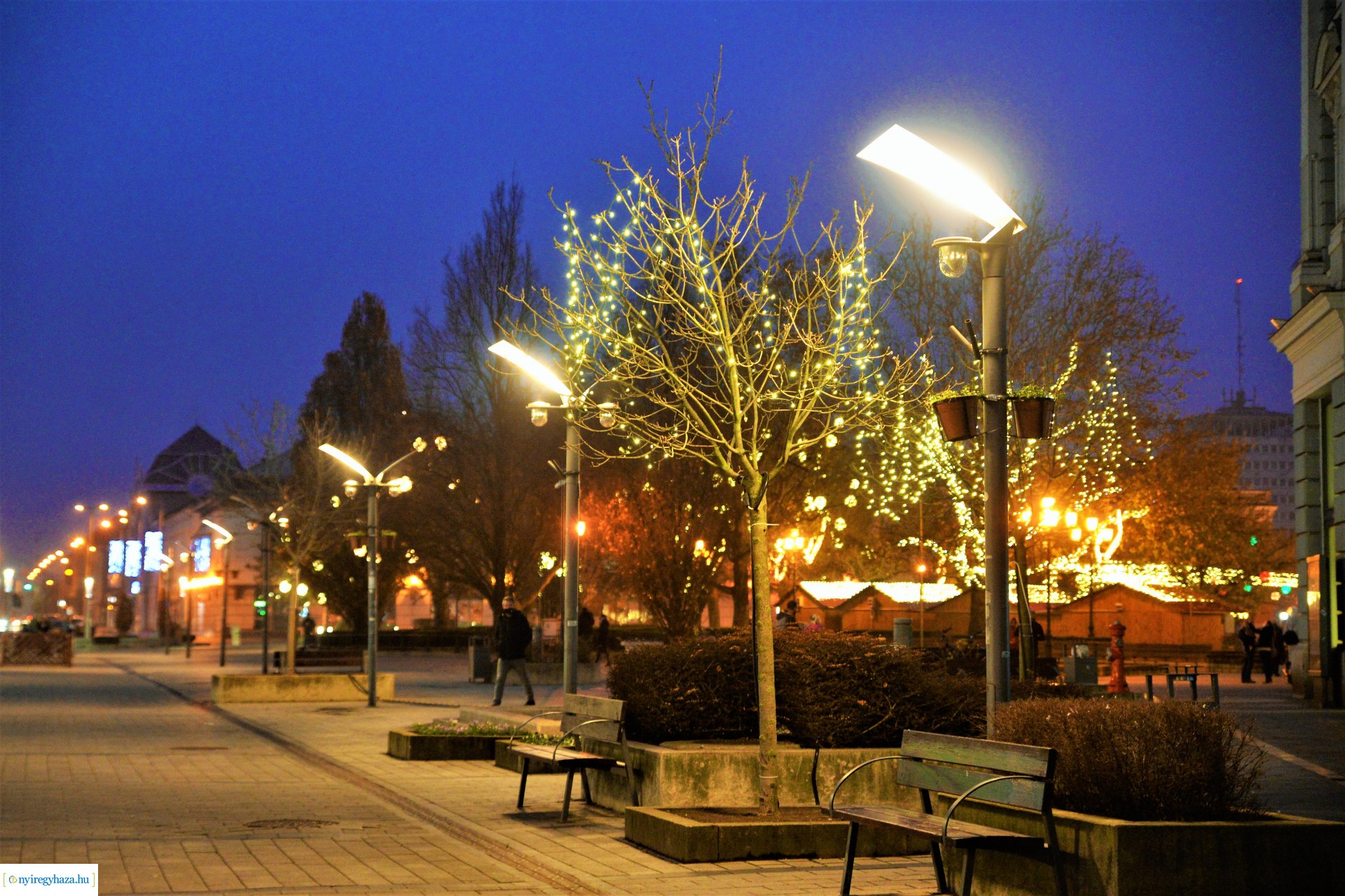 Adventi fények Nyíregyházán