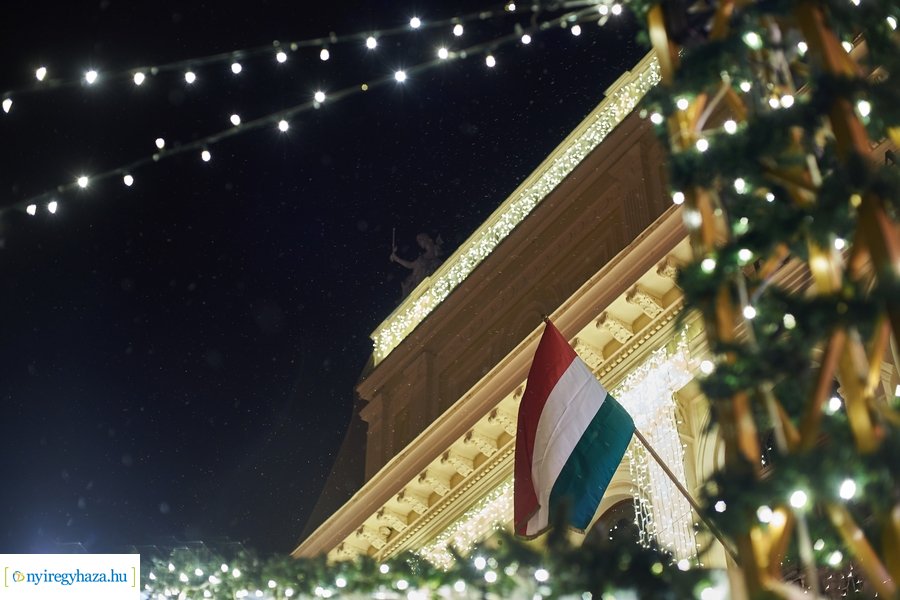 Advent 2020 első gyertyája