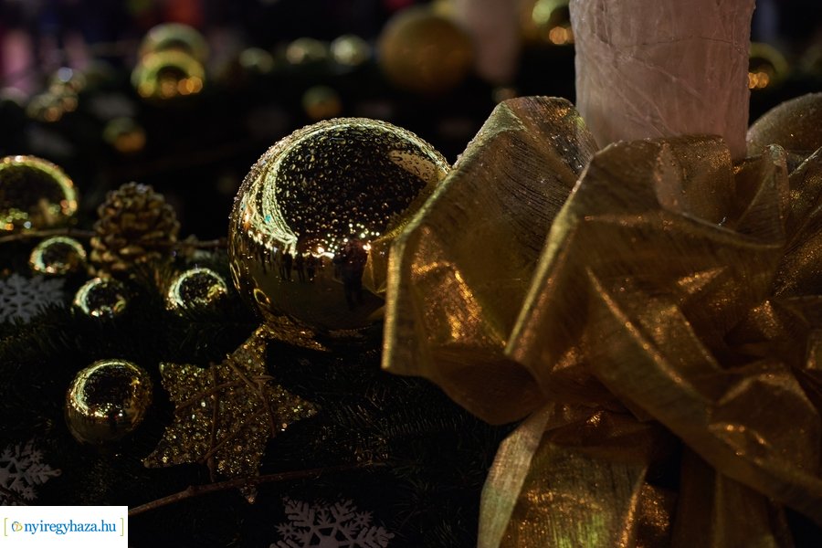 Advent 2020 első gyertyája