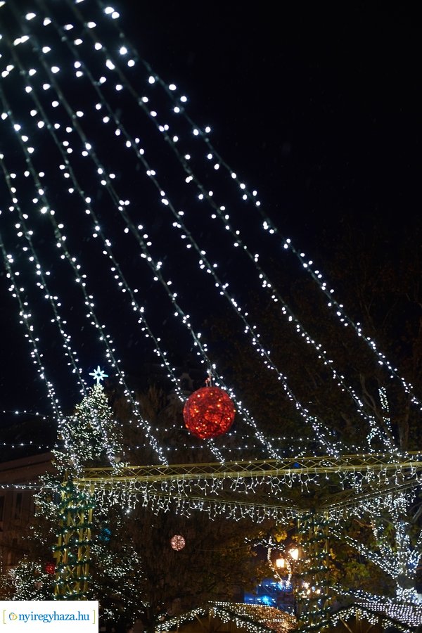 Advent 2020 első gyertyája