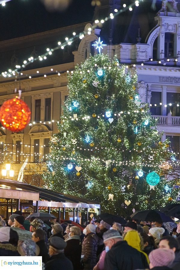 Advent első gyertyája 2021