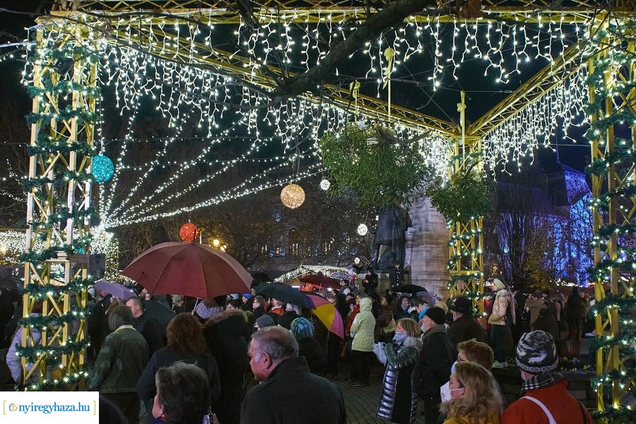 Advent első gyertyája 2021