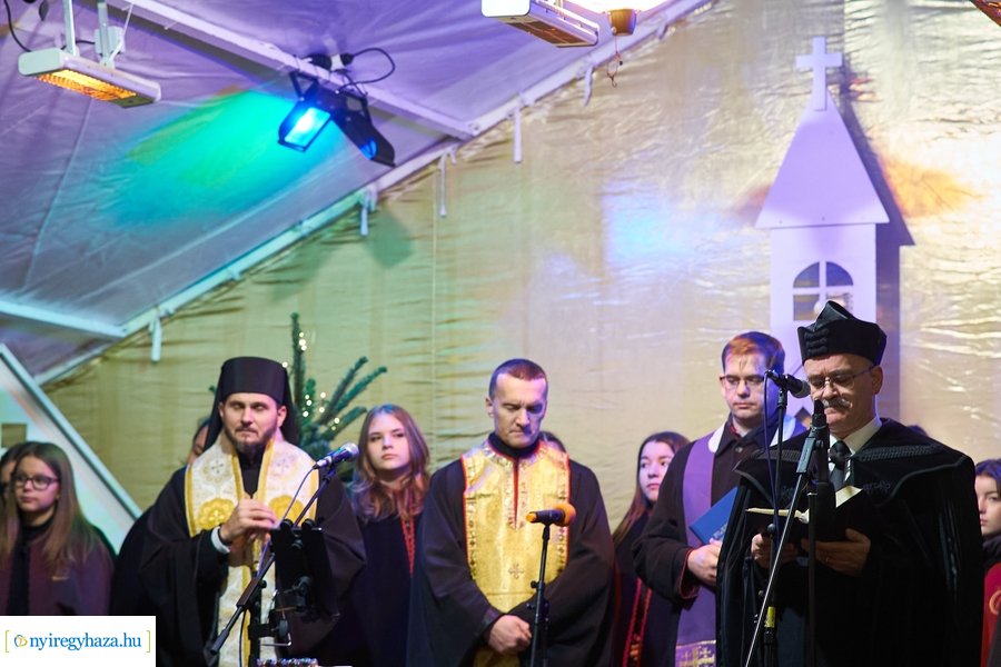 Advent első gyertyája 2021