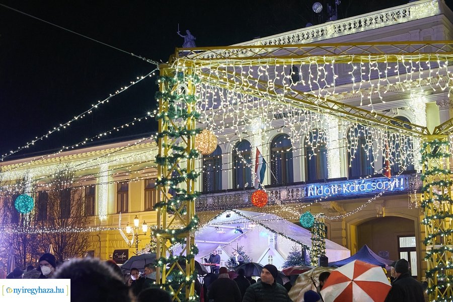 Advent első gyertyája 2021