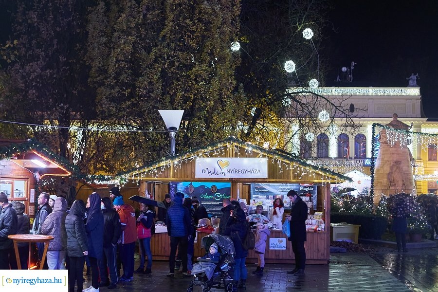 Advent első gyertyája 2021