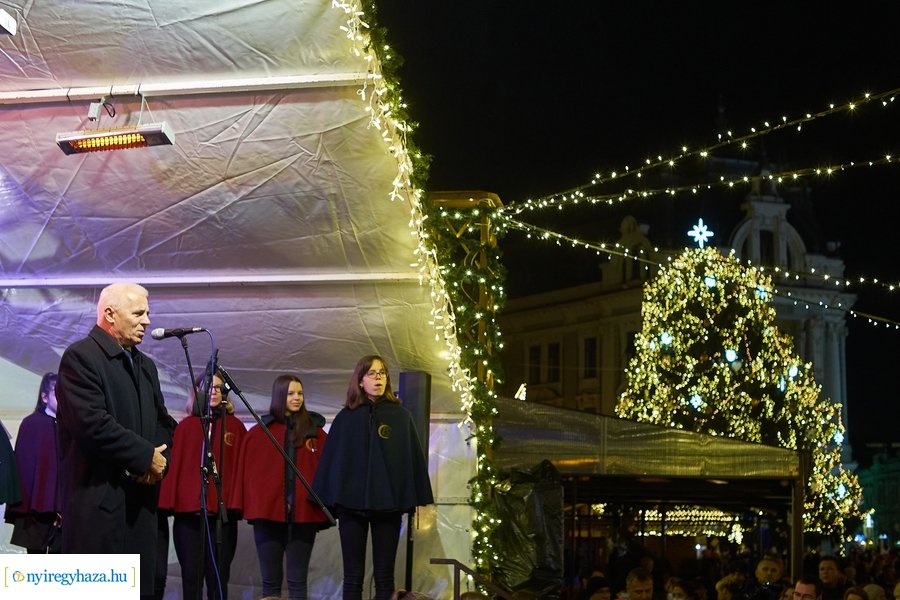 Advent első gyertyája 2021