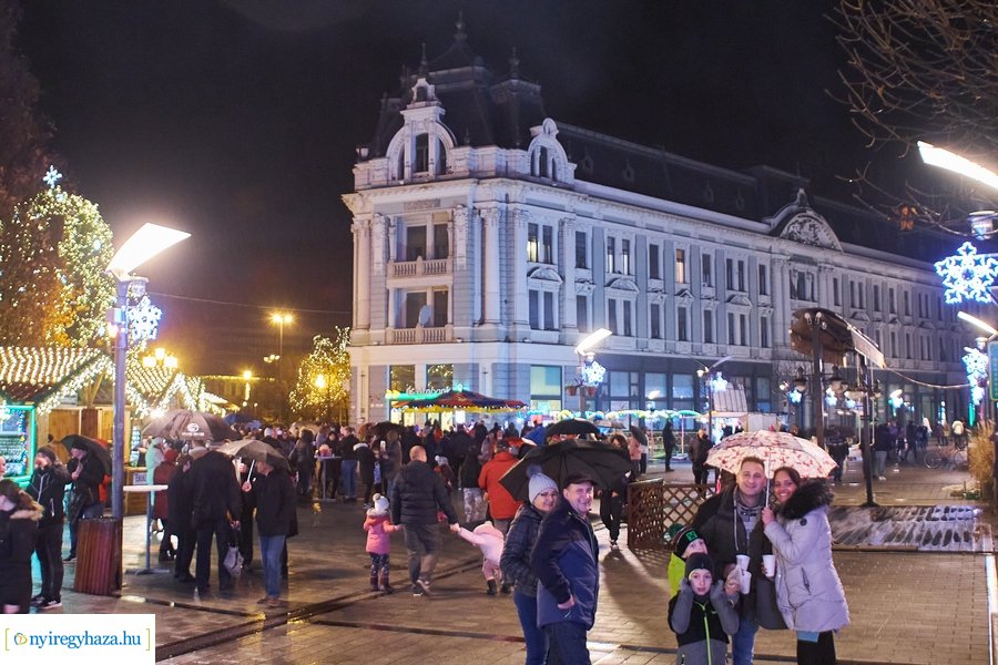 Advent első gyertyája 2021