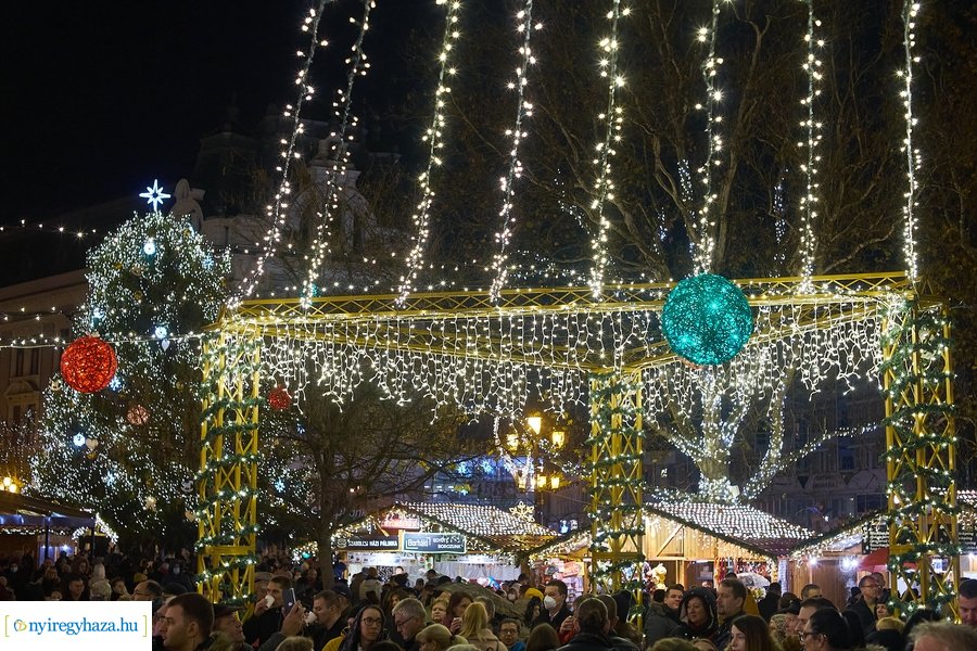 Advent első gyertyája 2021