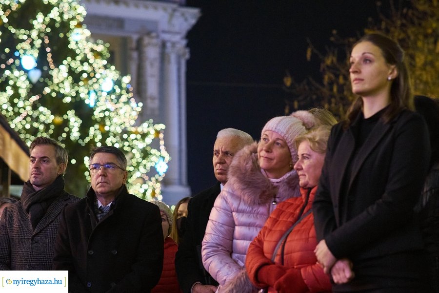 Advent első gyertyája 2021