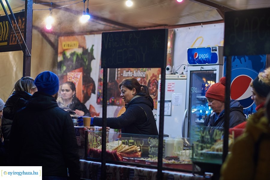 Advent első gyertyája 2022