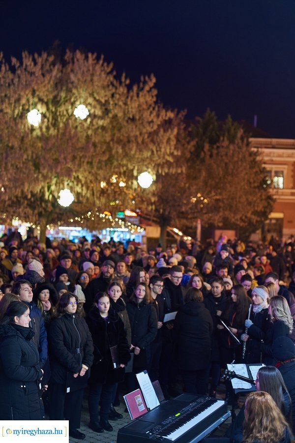 Advent első gyertyája 2022