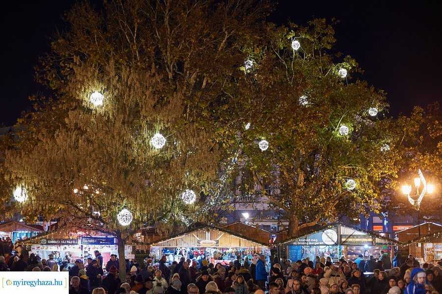 Advent első gyertyája 2022