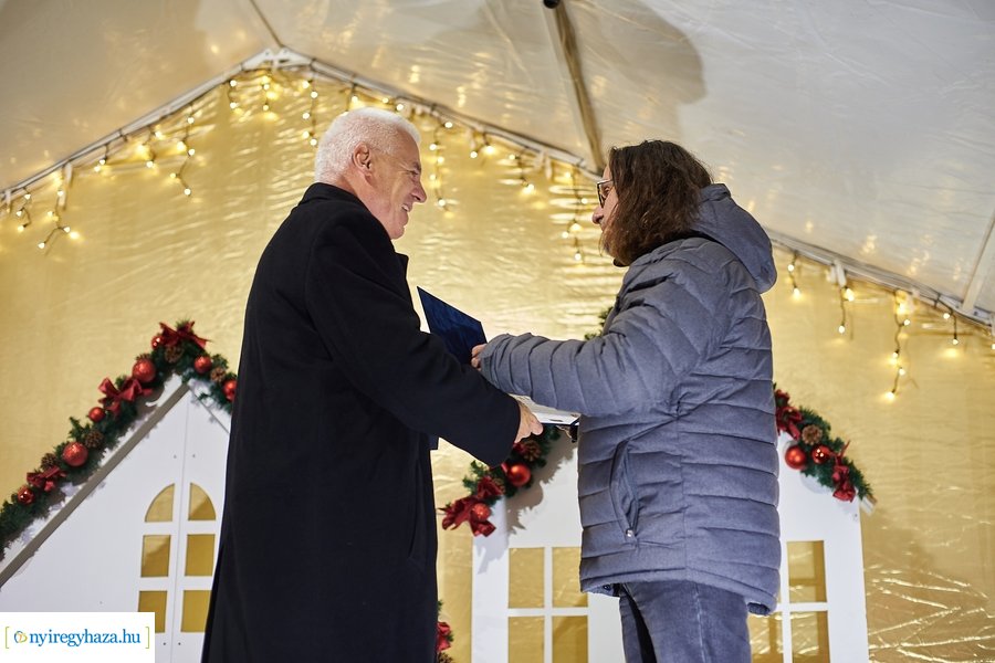 Advent első gyertyája 2022