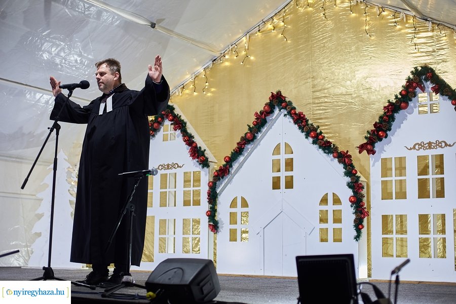 Advent első gyertyája 2022