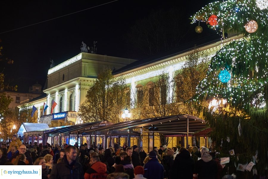 Advent első gyertyája 2022