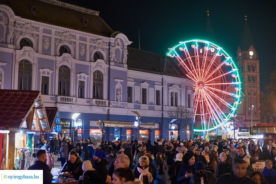 Advent első gyertyája 2022