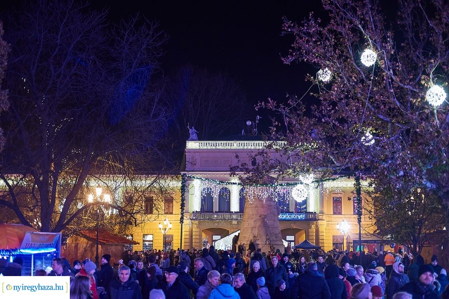 Advent első gyertyája 2022