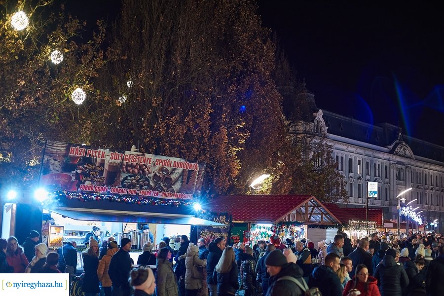 Advent első gyertyája 2022