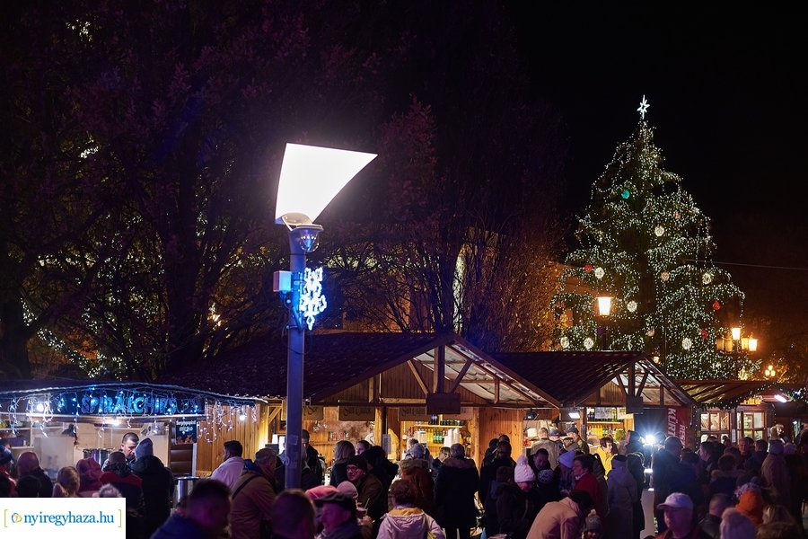 Advent első gyertyája 2022