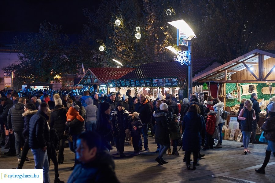 Advent első gyertyája 2022