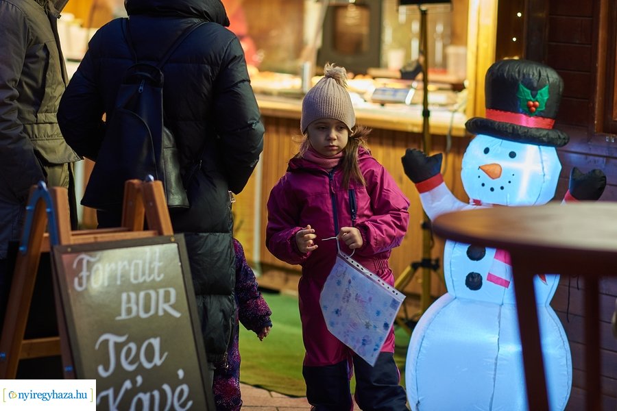 Advent első gyertyája 2022