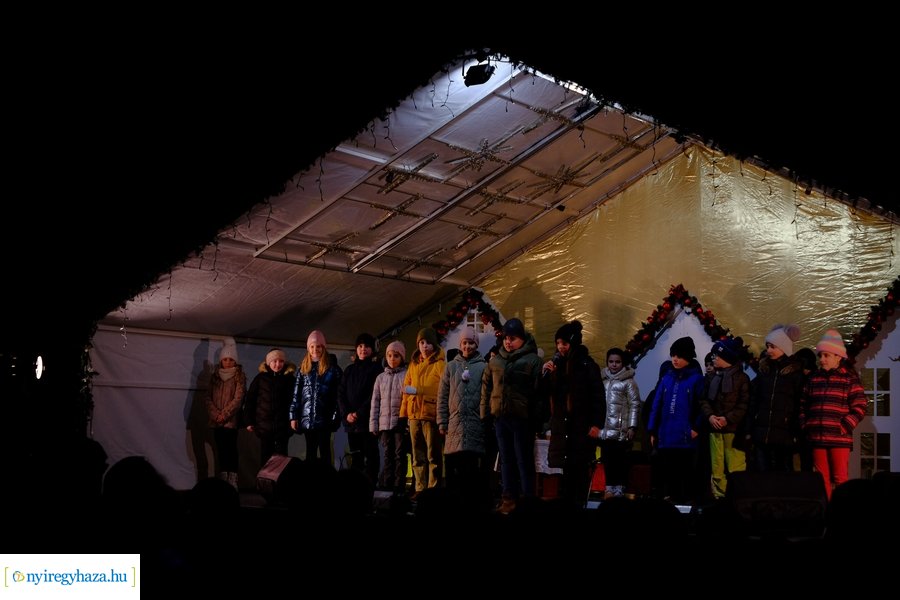 Advent első gyertyája 2023