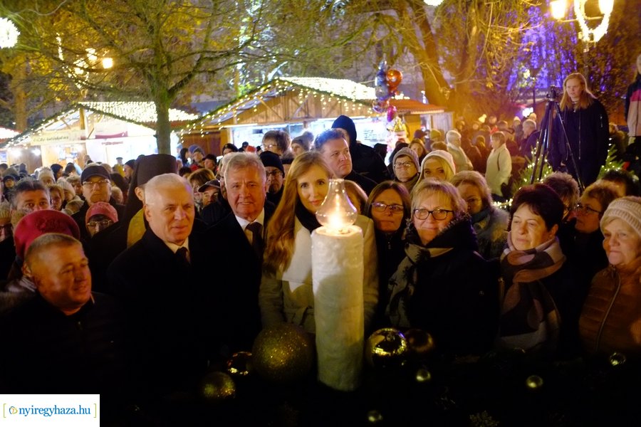 Advent első gyertyája 2023