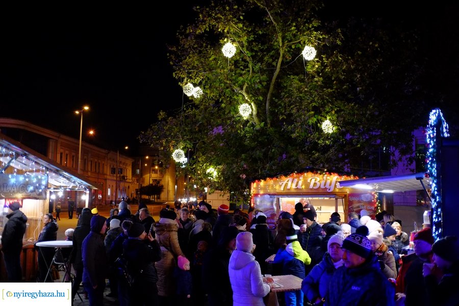 Advent első gyertyája 2023