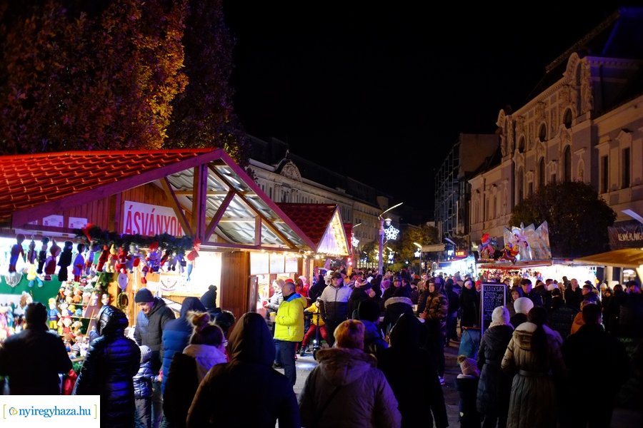 Advent első gyertyája 2023