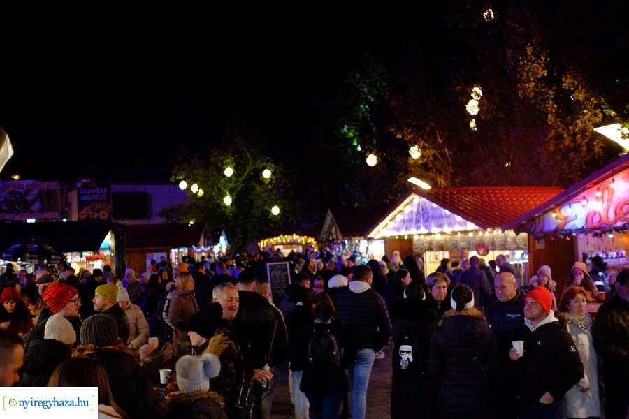 Advent első gyertyája 2023