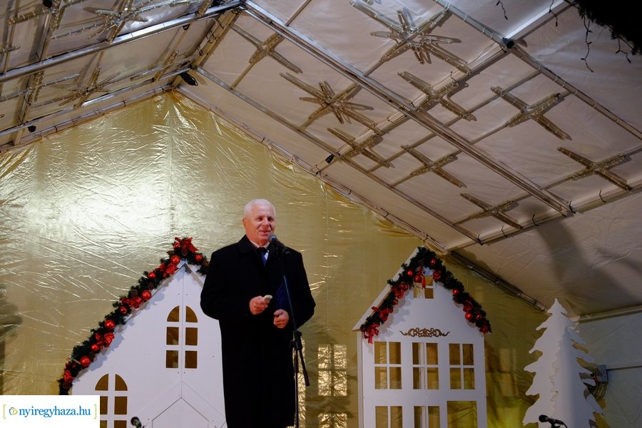 Advent első gyertyája 2023